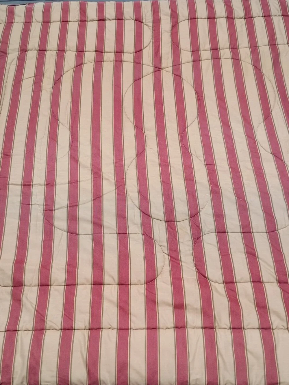 Vintage Floral King Comforter 91 x 103 Cabbage Rose Damask Scroll Burgundy Gold